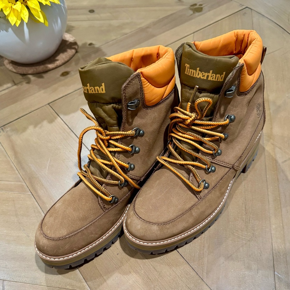 Timberland Women's Tan Hiking Boots - Picture 8 of 12